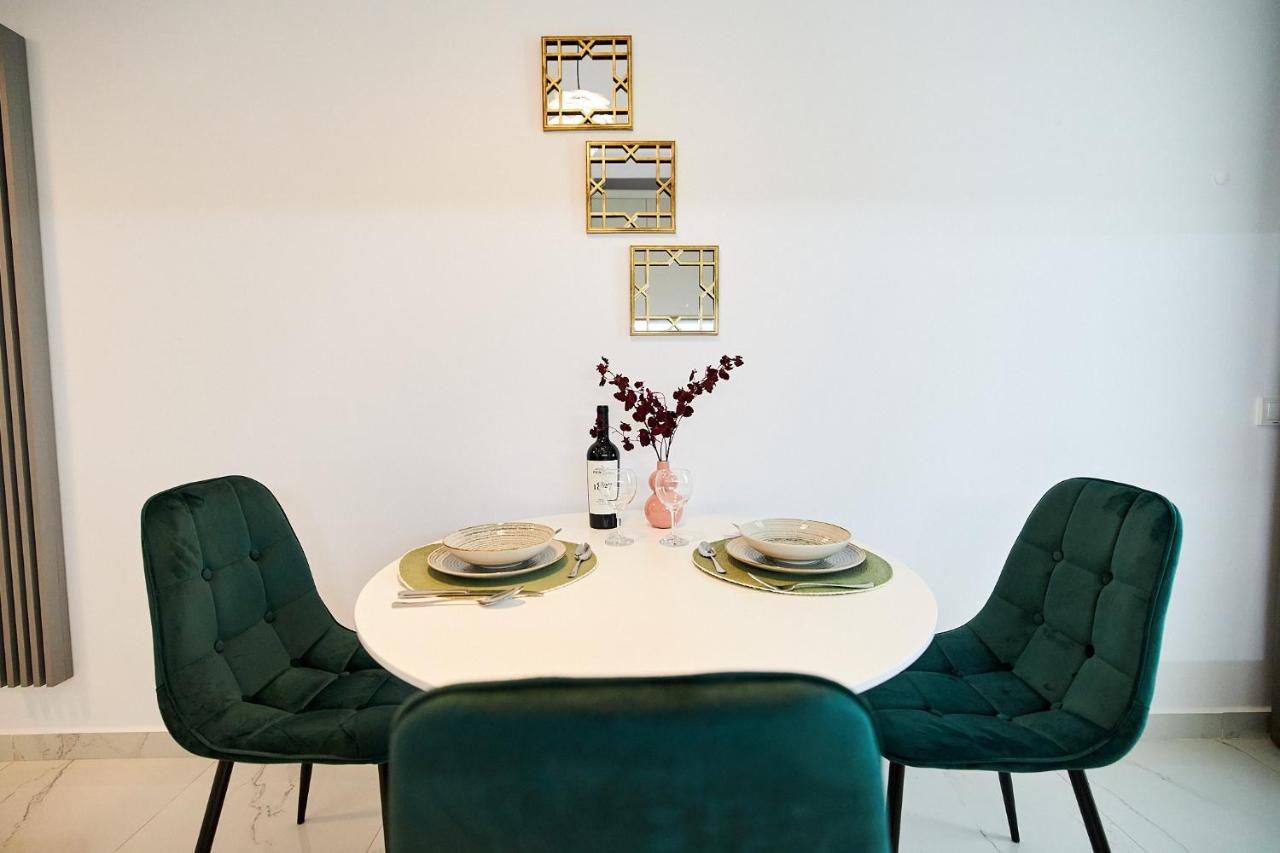 Uptown Apartments ヤシ エクステリア 写真