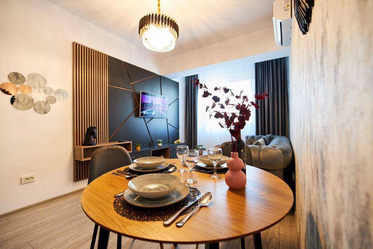 Uptown Apartments ヤシ エクステリア 写真
