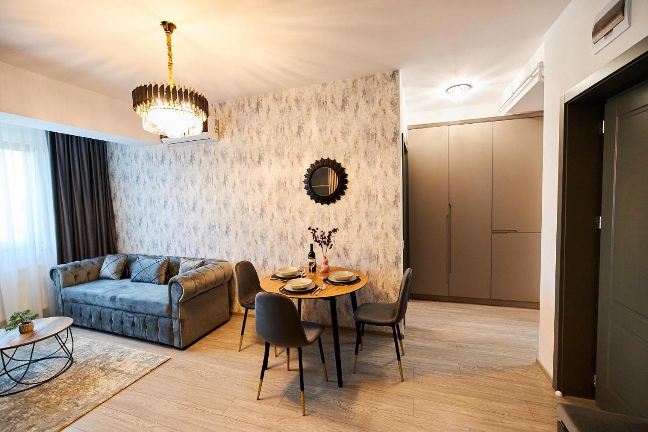 Uptown Apartments ヤシ エクステリア 写真