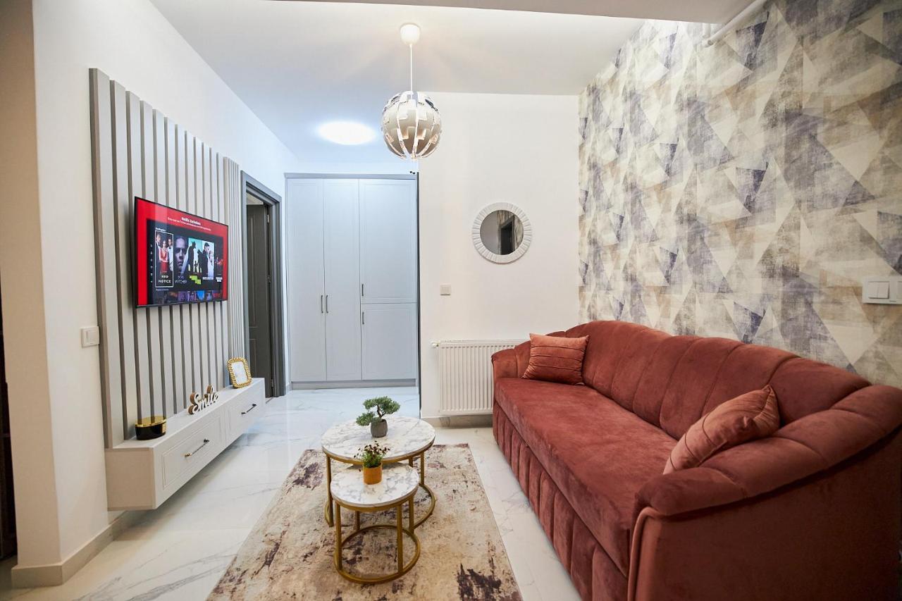 Uptown Apartments ヤシ エクステリア 写真