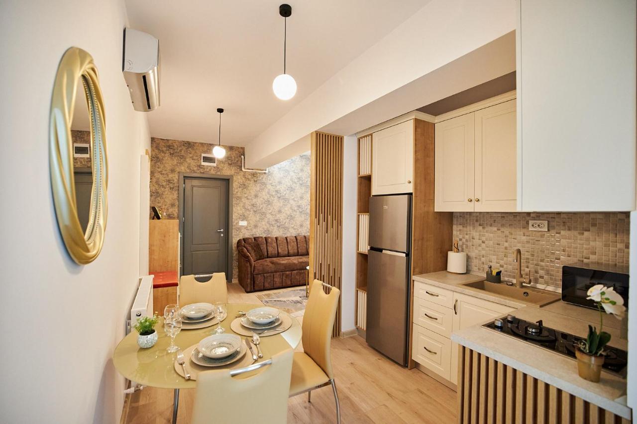 Uptown Apartments ヤシ エクステリア 写真