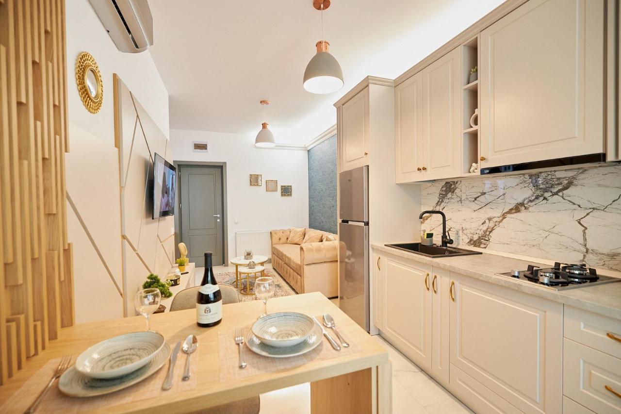 Uptown Apartments ヤシ エクステリア 写真